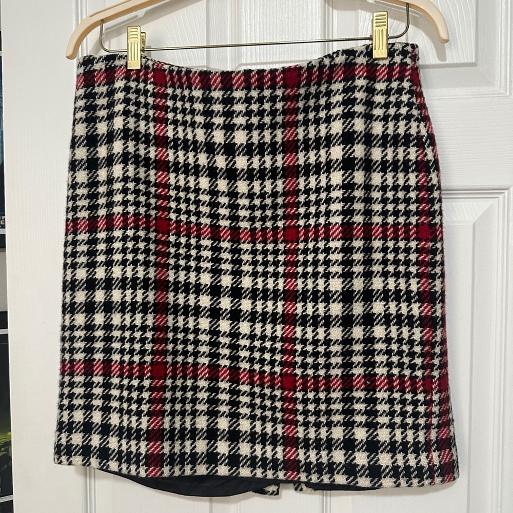 Talbots Black and Red Houndstooth Skirt